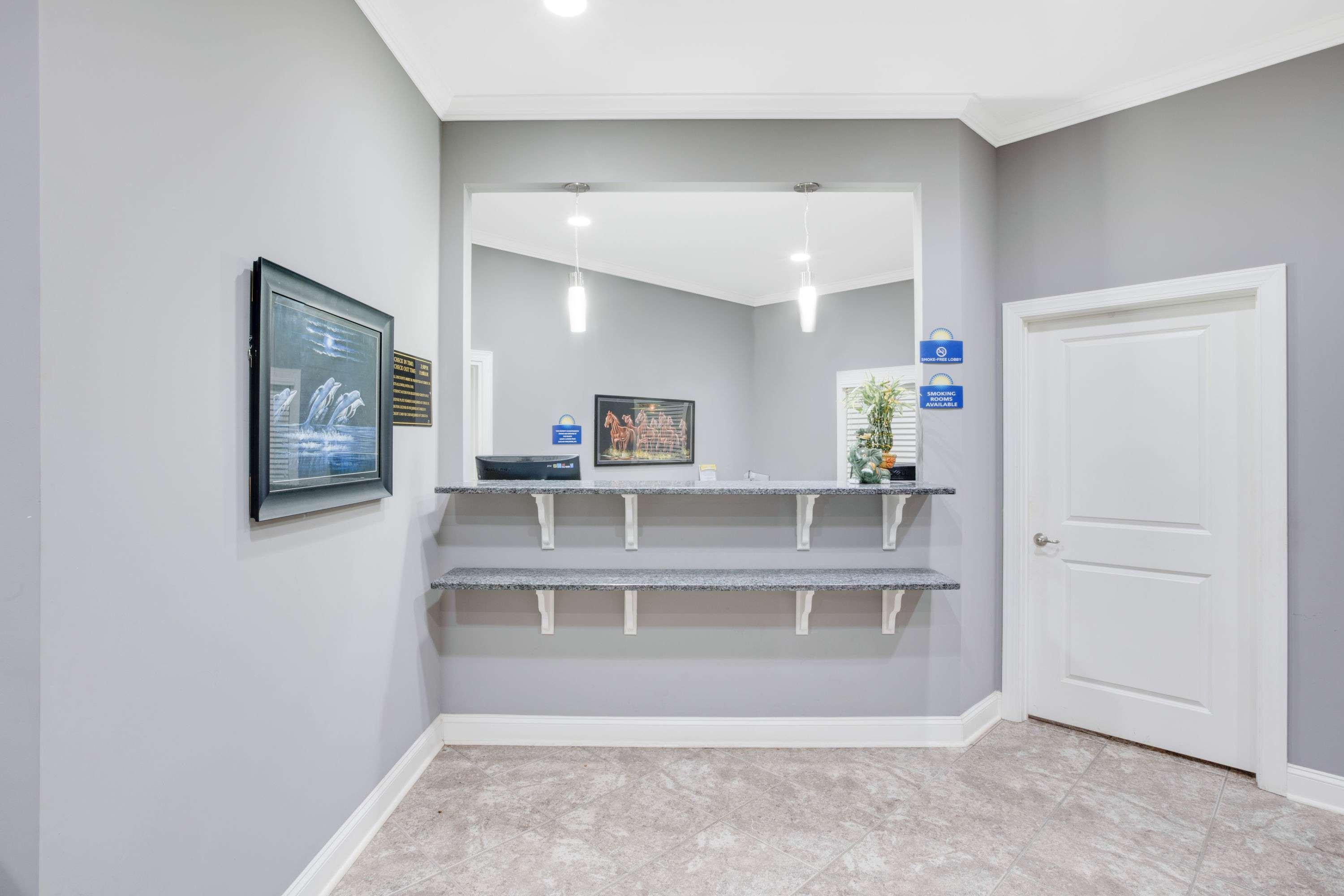 Columbus Inn And Suites Extérieur photo