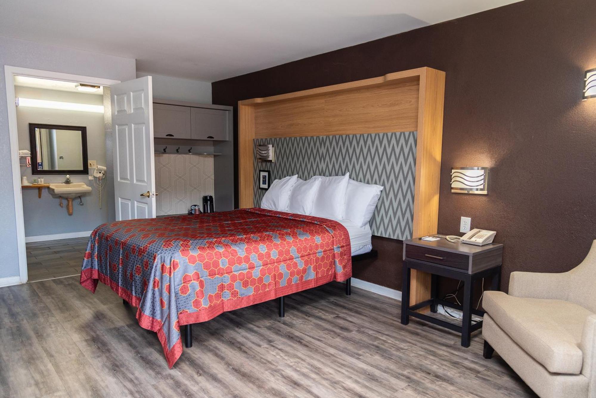 Columbus Inn And Suites Extérieur photo