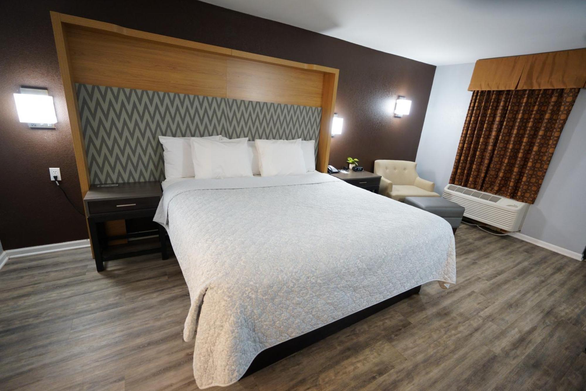 Columbus Inn And Suites Extérieur photo