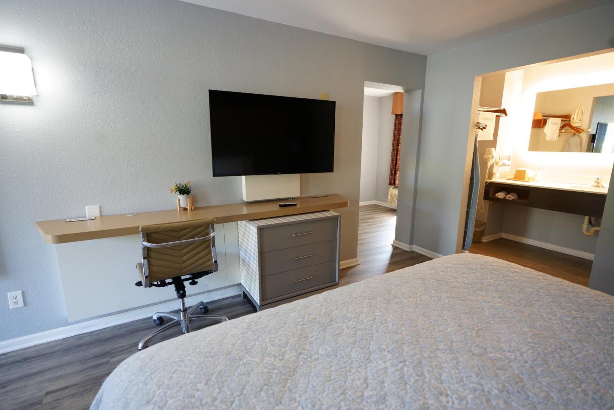 Columbus Inn And Suites Extérieur photo