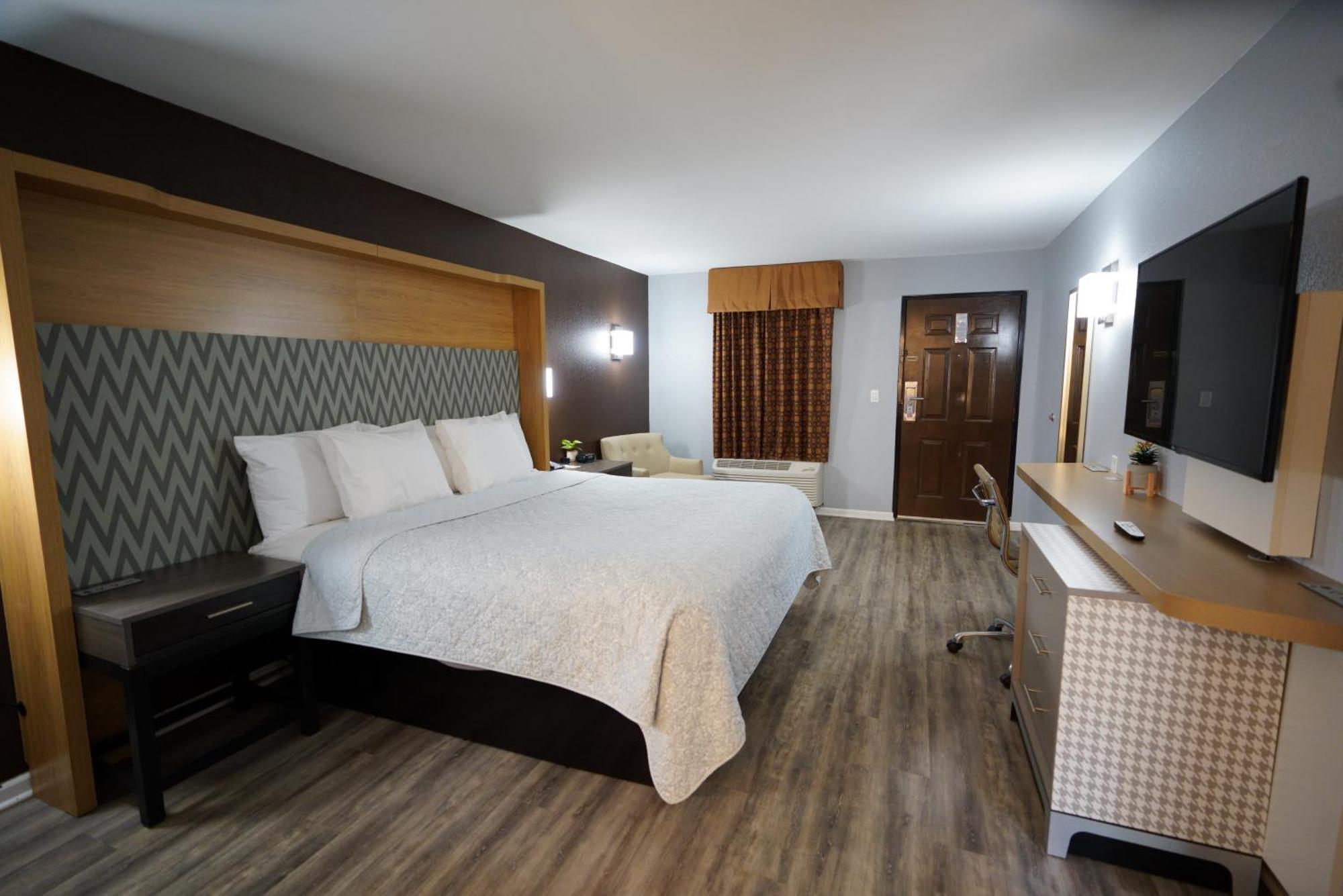 Columbus Inn And Suites Extérieur photo