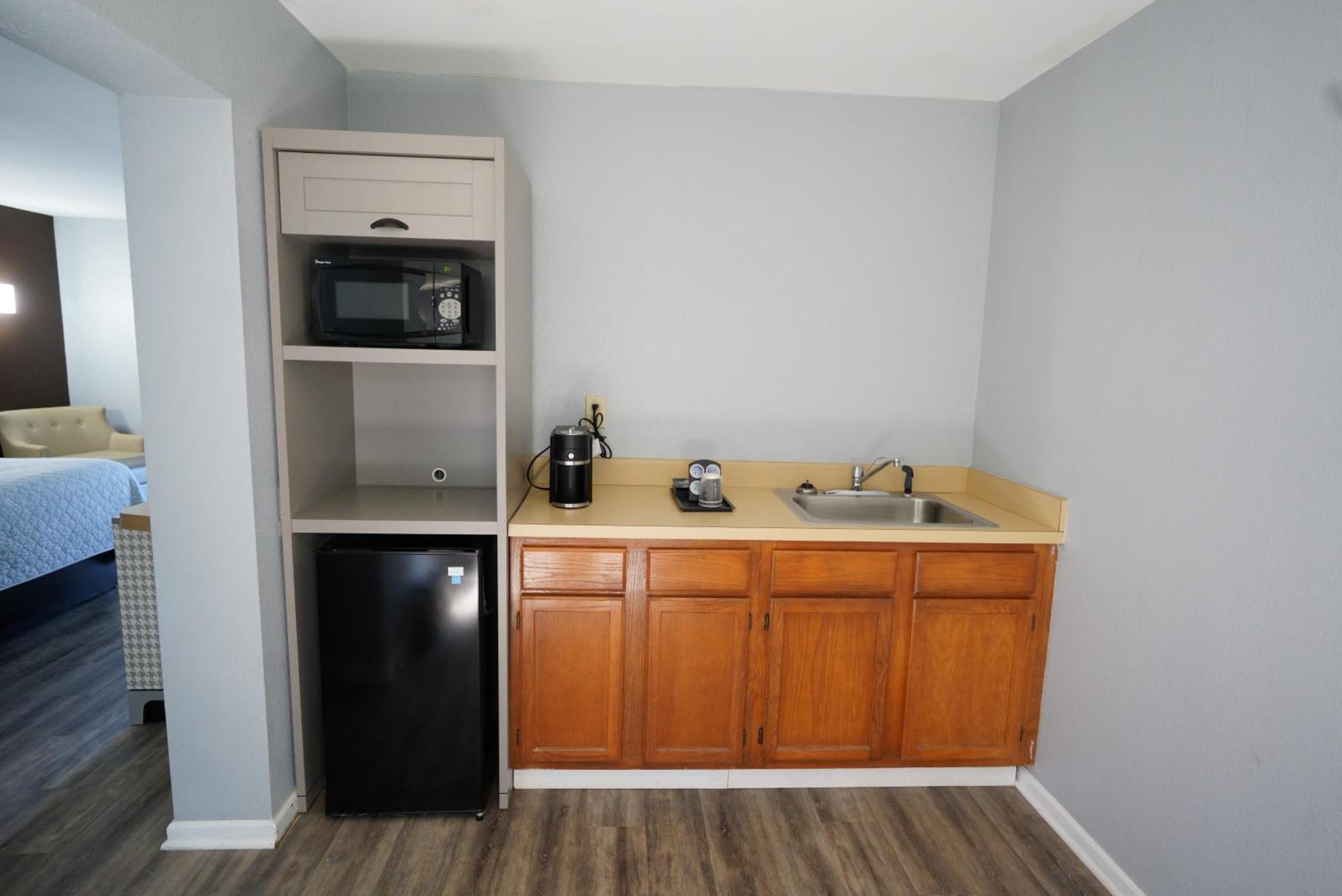 Columbus Inn And Suites Extérieur photo